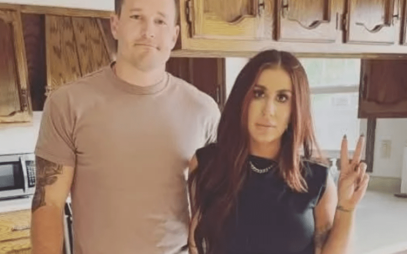 Fans Notice Something Off In Chelsea & Cole’s Photo
