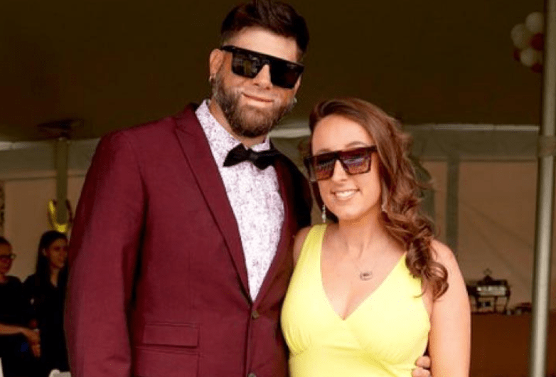 Fans Stunned By David Eason & GF’s New Photo