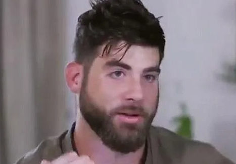 David Eason Has A New GF?!
